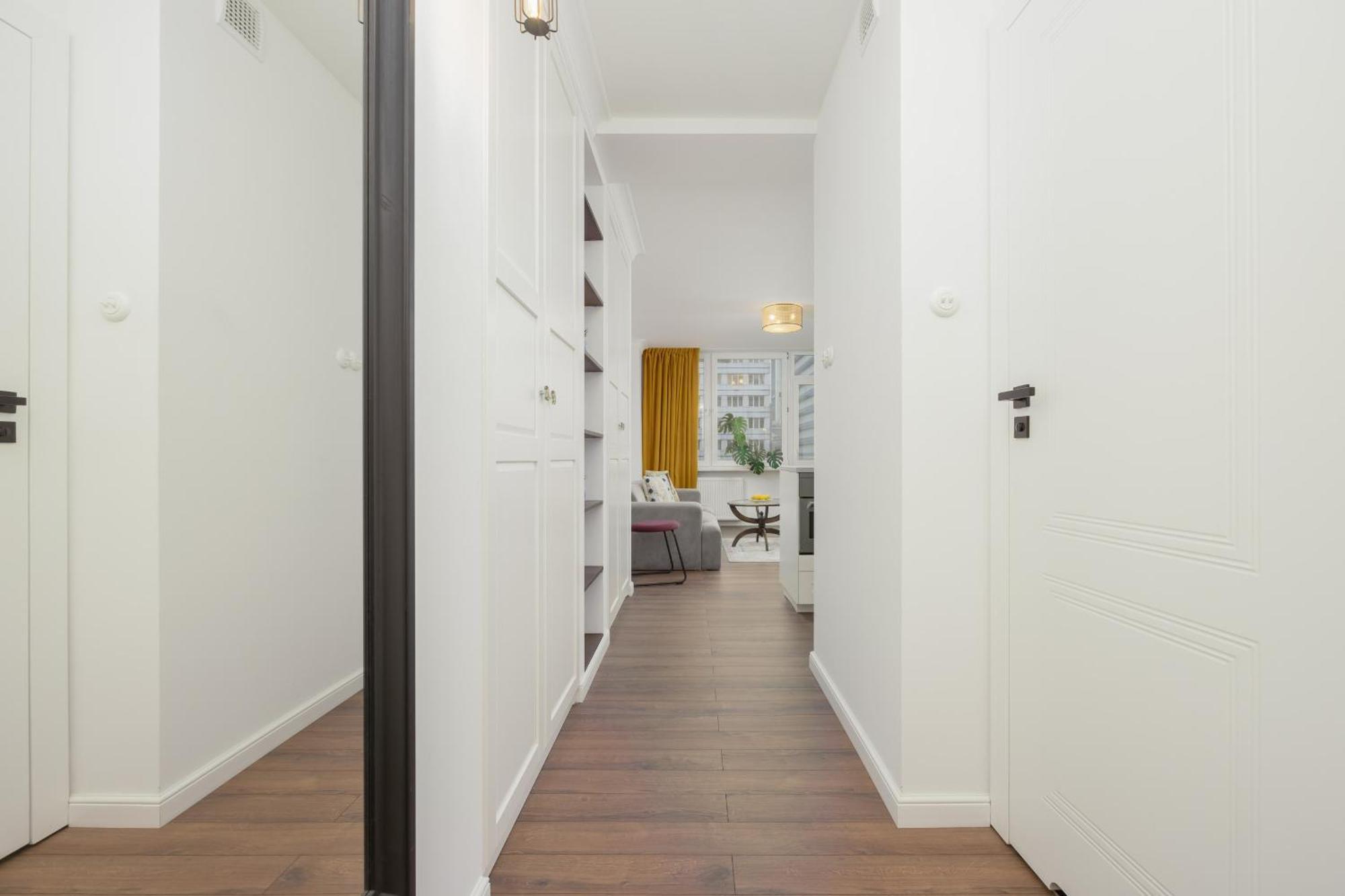 Marszalkowska Stylish Apartment With Balcony Warsaw Center By Noclegi Renters المظهر الخارجي الصورة